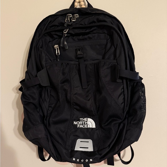 North Face Recon Backpack - Picture 1 of 3